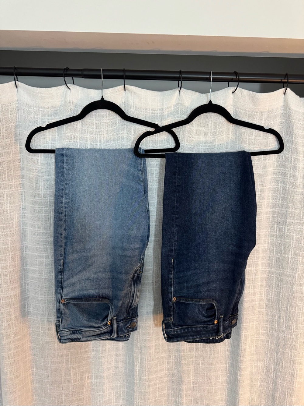 Men's American Eagle Athletic Fit Jeans - 2pc: Light Blue & Dark Blue - 34Wx34L
